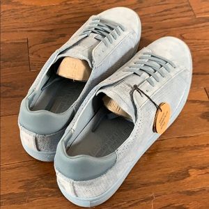 Clae court shoes, light blue
